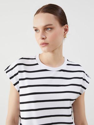 Lc Waikiki Yeni Sezon Bisiklet Yaka Çizgili Kadın Tişört