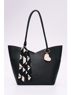 Elatae Tote Kadın Omuz Çantası – Çapraz Çantasıyla, Kalpli Charm ve Şal Detaylı ELA2017