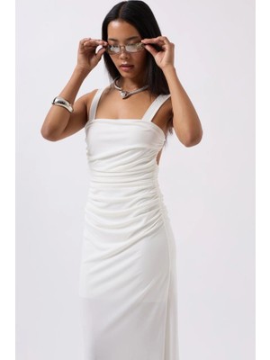 Çamaşır Kenti Yırtmaç Detay Sırt Dekolte Elbise