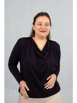Truva Xxl Degaje Yaka Bluz Siyah Candy Kumaş Likralı Rahat Kalıp