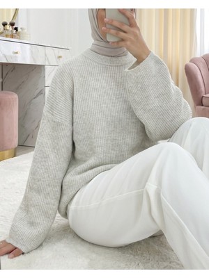 Modamorfo Yuvarlak Yaka Salaş Triko Kazak -Krem