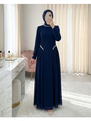 Modamorfo Yakası Ve Beli Taşlı Yanları Tül  Detaylı  Astarlı Krep Elbise -Laci