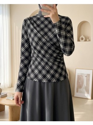 Modamorfo Yanı Büzgülü Ekose Desenli Bluz -Siyah