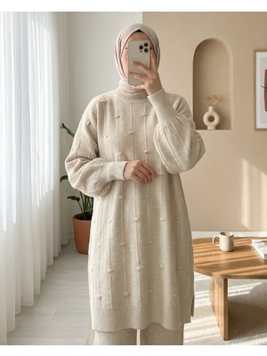 Modamorfo Yanı Yırtmaçlı Ponponlu Yumoş Triko Kazak  -Krem