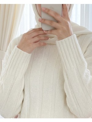 Modamorfo Yarım Boğazlı Şerit Desenli Yumoş Triko Kazak -Beyaz