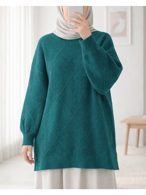 Modamorfo Yuvarlak Yaka Baklava Desen Yırtmaçlı Triko Kazak   -Zümrüt