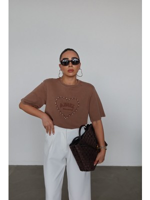 Özge Özgenç Işlemeli Taşlı Kısa Kol Tişört