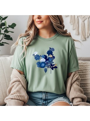 herkesemoda Mavi Çiçekler Baskı Detaylı Basic T-Shirt