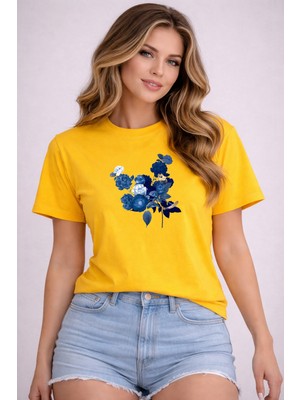 herkesemoda Mavi Çiçekler Baskı Detaylı Basic T-Shirt