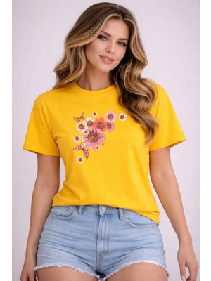 herkesemoda Pembe Çiçekler Baskı Detaylı Basic T-Shirt