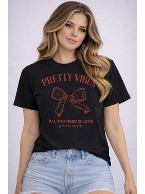 herkesemoda Pretty Vibes Baskı Detaylı Basic T-Shirt