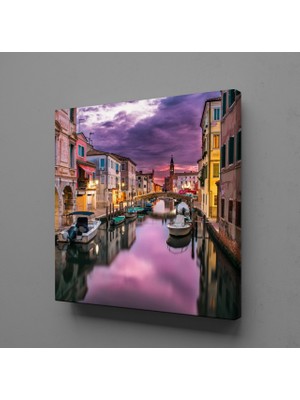Technopa ŞEHRİN ARASINDAN AKAN NEHİR KANVAS TABLO - 30x30cm