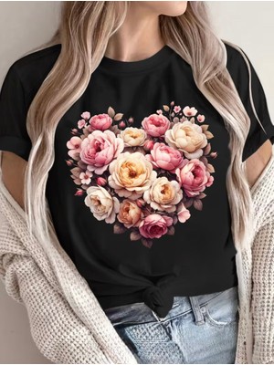 herkesemoda Kalp Çiçekler  Baskı Detaylı Basic T-Shirt