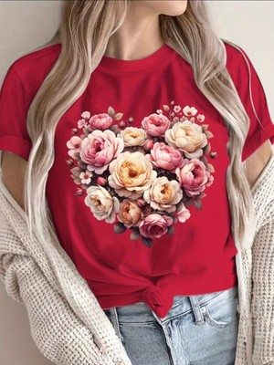 herkesemoda Kalp Çiçekler  Baskı Detaylı Basic T-Shirt