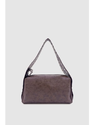 Wuclo Vogia Sabit Askılı Zımba Detaylı Omuz Çantası Acı Kahve