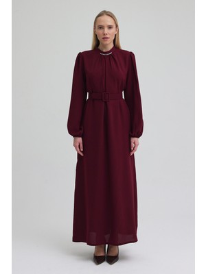 Vavinor Yakası Taşlı Kemerli Elbise - Bordo