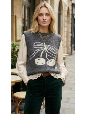 Qoolest Kadın Antrasit Yünlü Kolsuz Triko Süveter Kiraz Baskılı Korean Tarz Dantel Detaylı