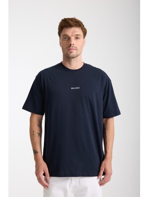 Tarz Cool Erkek Beyaz Milano Nakış Yazılı Oversize Bisiklet Yaka T-Shirt