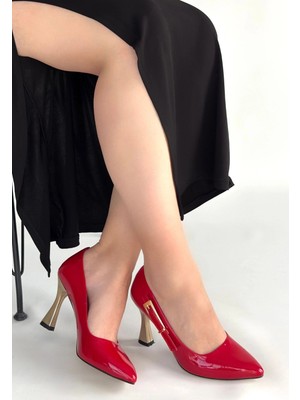 Veralya Motya Kırmızı Rugan Topuklu Ayakkabı