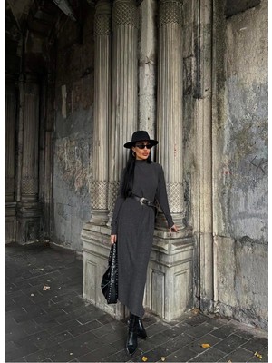 Zemira Boğazlı Kalın Bürümcük Uzun Elbise Siyah