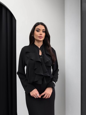 Esra Helvacı Hakim Yaka Fırfırlı Gömlek