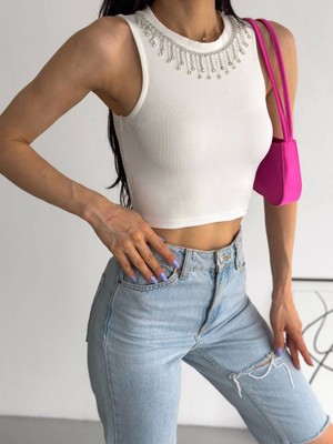 Zemira Fitilli Kaşkorse Yakası Zincirli Atlet Beyaz