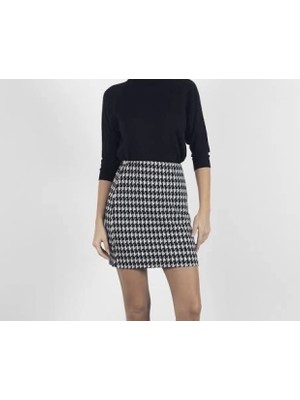 Zemira Kazaayağı Likralı Mini Etek Siyahbeyaz