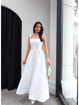 Esra Helvacı Askılı Sırt Fiyonk Detay Elbise