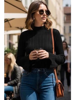 Tarz Cool Kadın Ispanyol Kol Yarım Balıkçı Detaylı Triko Kazak