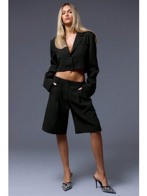 Tarz Cool Pileli Kadın Bermuda Şort