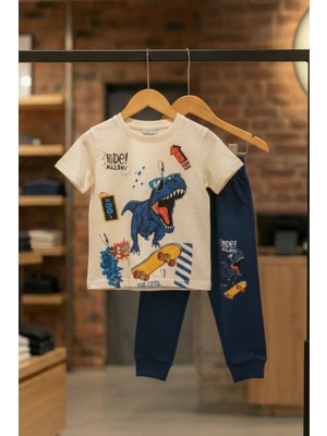 Zekalya Erkek Çocuk Kaykaylı Dinozor Baskılı Takım - %100 Pamuk Süprem Penye Üst ve 2 İplik Alt - Lacivert