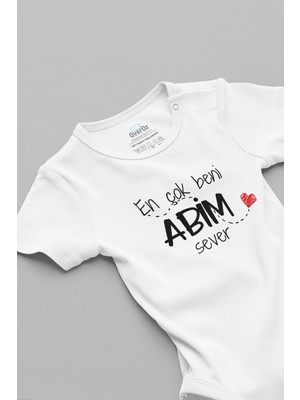 Overoz En Çok Beni Abim Sever Baskılı Kısa Kollu Beyaz Bebek Body Tulum 5578