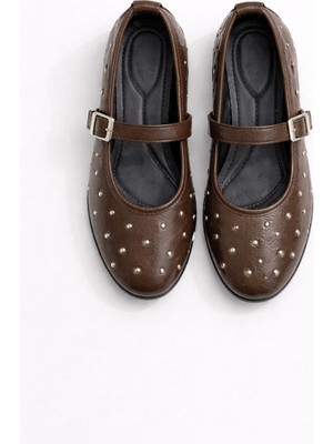 Slipcat Bayan Bantlı Rugan Taş Detaylı Şık Günlük Babet Ayakkabı