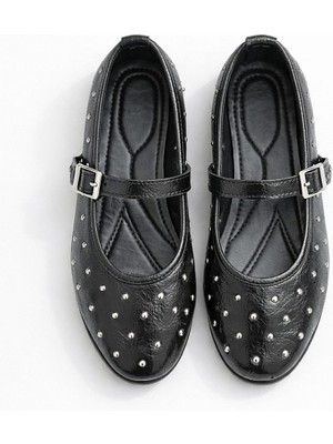 Slipcat Bayan Bantlı Rugan Taş Detaylı Şık Günlük Babet Ayakkabı