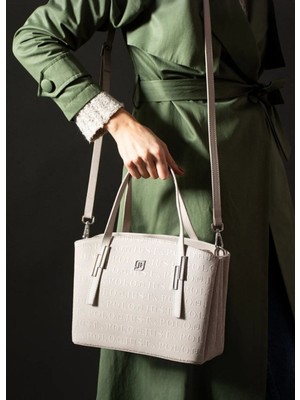 Kadın Taş Gofraj Baskılı Çıkarılabilir Zincir Aksesuarlı El ve Omuz Çantası