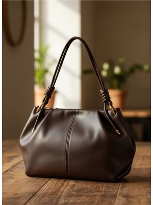 Büzgü Detaylı Suni Deri Chen Orta Boy El ve Omuz Çantası Askısı Düğüm Detaylı Ebat 30X20 cm