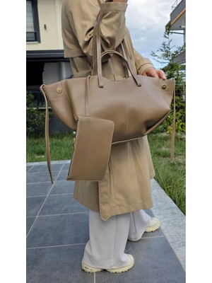 Kadın Büyük Boy Cüzdanlı El ve Omuz Çantası (Ebat 53X32X25 Cm)