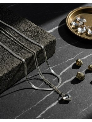 Meneva Aksesuar Italyan Ezme Zincir ve Kristal Kalp Uçlu Gümüş Renk Çelik Kolye