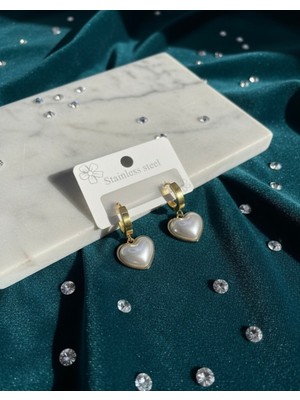 Meneva Aksesuar Altın Renk Çelik Kalp Inci Detaylı Küpe