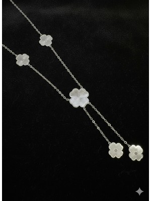 Meneva Aksesuar Zarif Yonca Detaylı Gümüş Renk Çelik Kolye