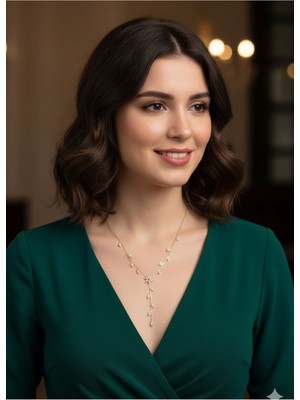 Cadde Dükkanı Yaprak Figürlü Gold Renk Uzun Kolye