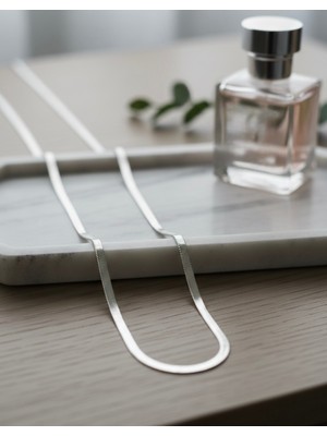 Meneva Aksesuar Gümüş Renk Italyan Ezme Yassı Zincir Kolye