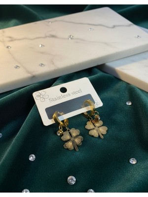 Meneva Aksesuar Altın Renk Çelik Şans Yoncası Küpe