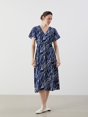 Lc Waikiki Yeni Sezon Kruvaze Yaka Desenli Elbise