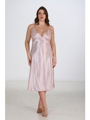 Ahu Kadın Saten Yırtmaçlı Sırt Detay Büyük Beden Gecelik | Pudra 2201