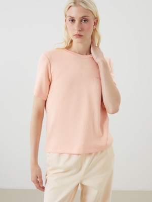 Lc Waikiki Yeni Sezon Bisiklet Yaka Nakışlı Kadın Tişört