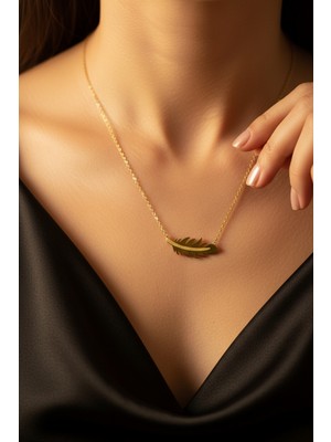 Medo E-Konsept 🍃 Yaprak Kolye - Altın Kaplama Çelik Kadın Aksesuarı Doğadan İlham Alan Şık Hediye-Son 2 Adet