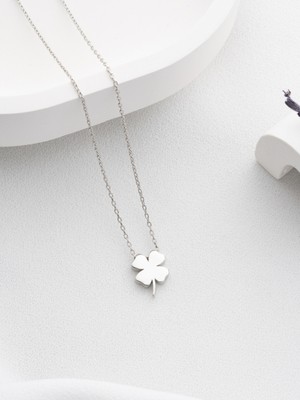 Two Arts Kadın 925 Ayar Gümüş Dört Yapraklı Yonca Kolye | Şans Kolyesi | Hediye Kutusunda