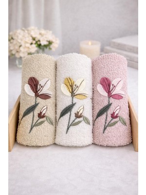 Onaltı Tekstil 30X50 cm Nakışlı 3'lü Havlu Seti
