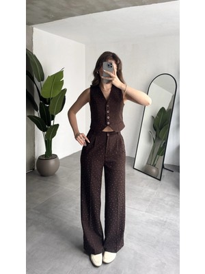 Asfa Moda Kadın Kahverengi Pırıltı Taşlı Düğmeli Kolsuz Yelek Pileli Palazzo Pantolon Takım
